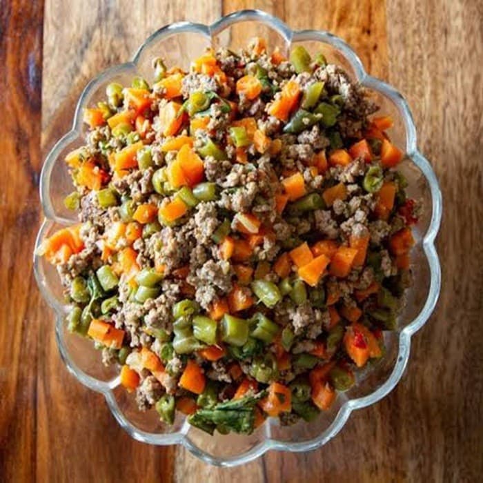 https://www.themealdb.com/images/media/meals/2ncui81784396094.jpg