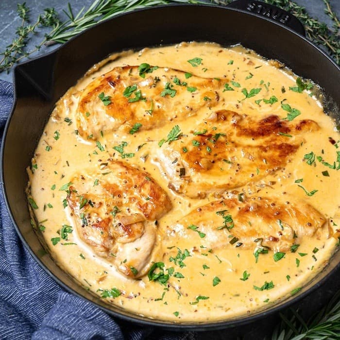 https://www.themealdb.com/images/media/meals/4htbtm1783803558.jpg